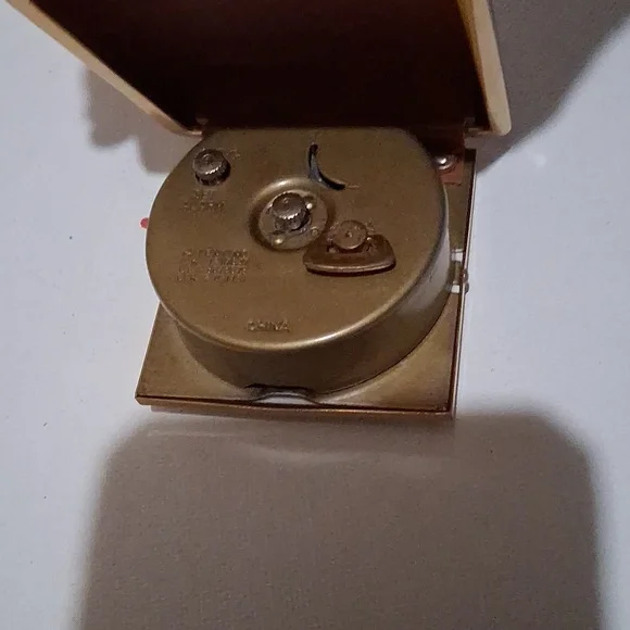 Mid-Century Seth Thomas Traveling Alarm Clock. - Picture 4 of 4